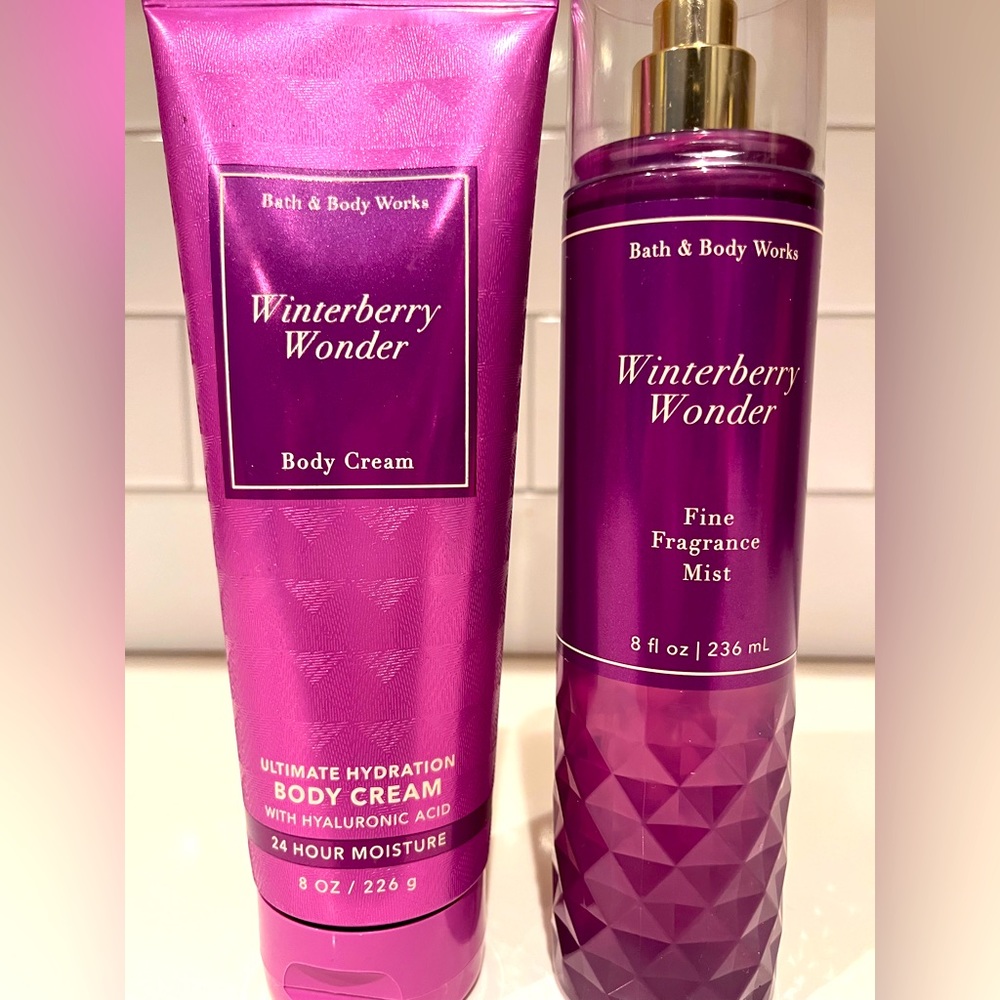 Bath & Body Works Set - Winterberry Wonder